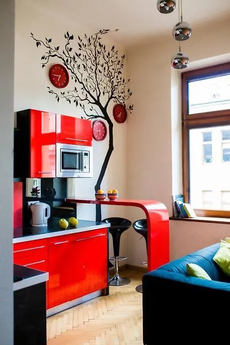Studio In The Center -Easy Access From The Airport Krakow Apartment